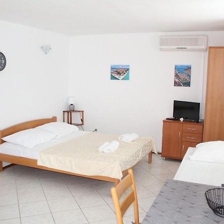 Apartments Ada Primošten Exterior foto